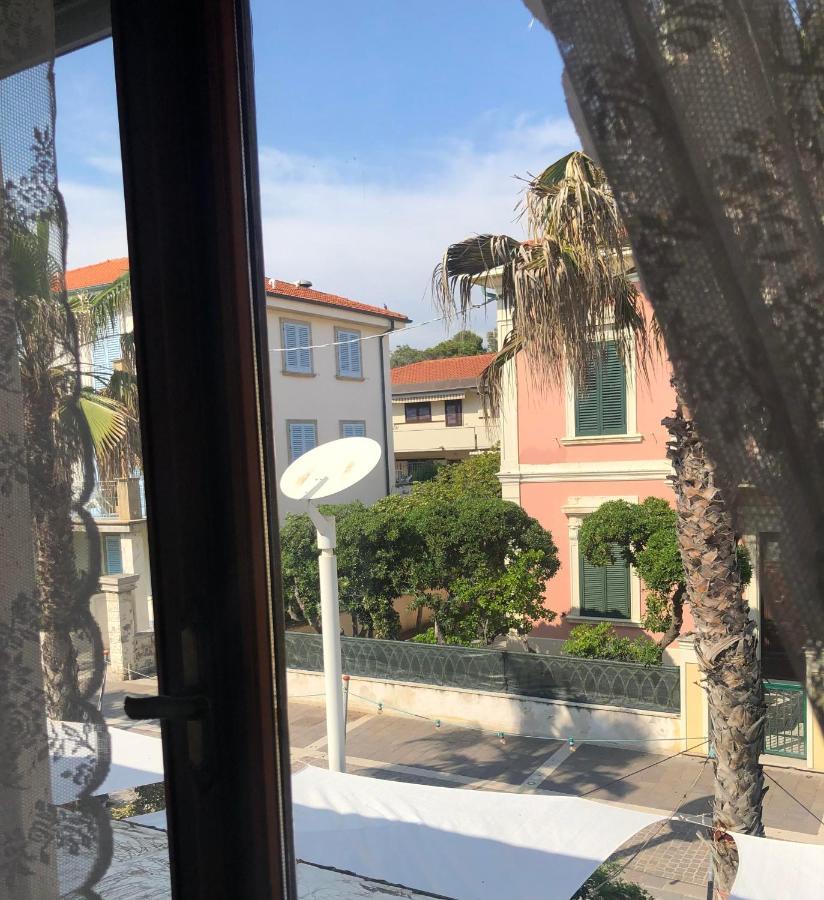 Hotel Aurora Marina di Cecina Exterior photo