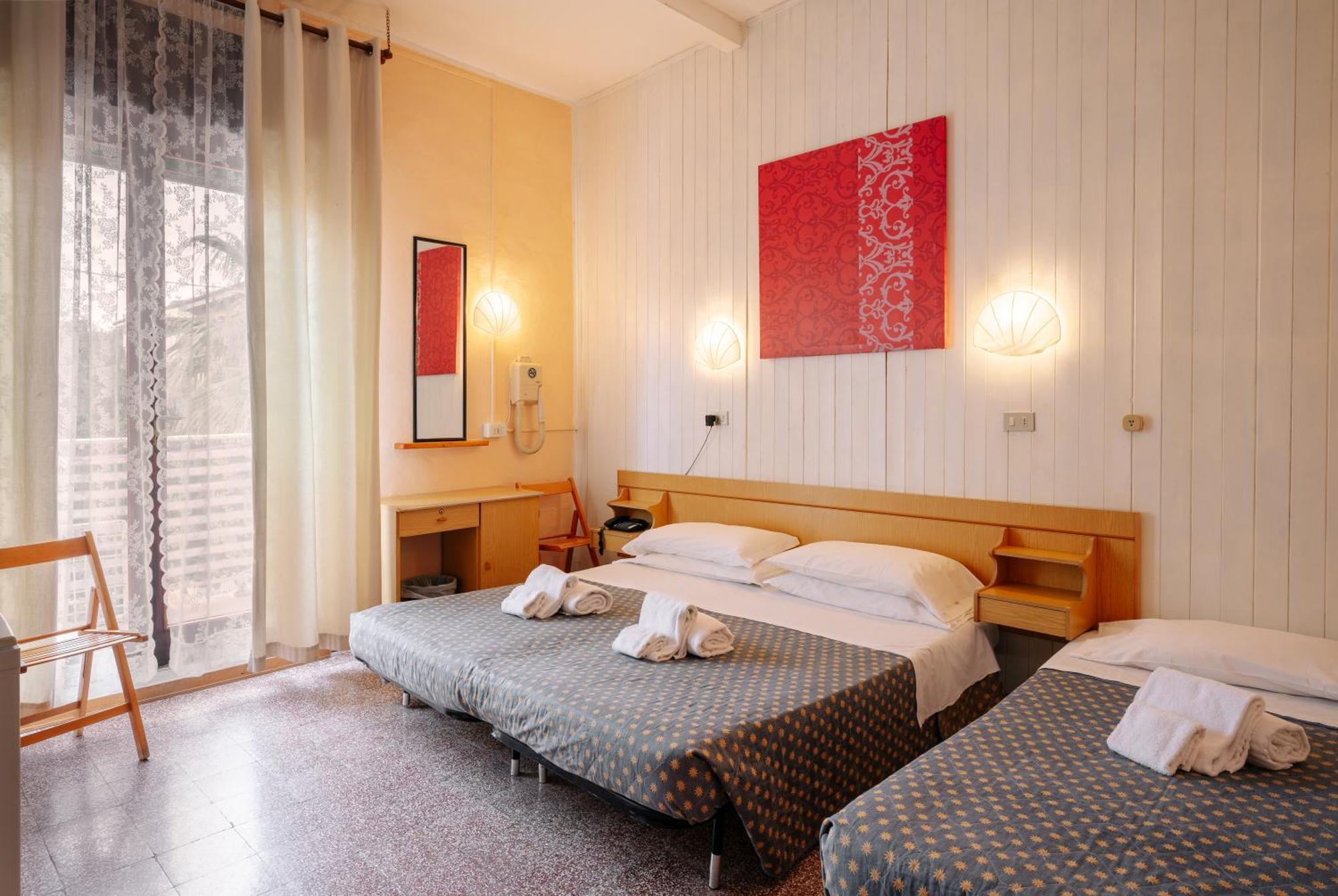 Hotel Aurora Marina di Cecina Exterior photo