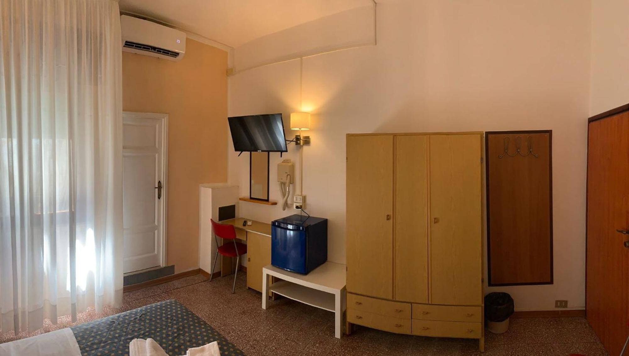 Hotel Aurora Marina di Cecina Exterior photo