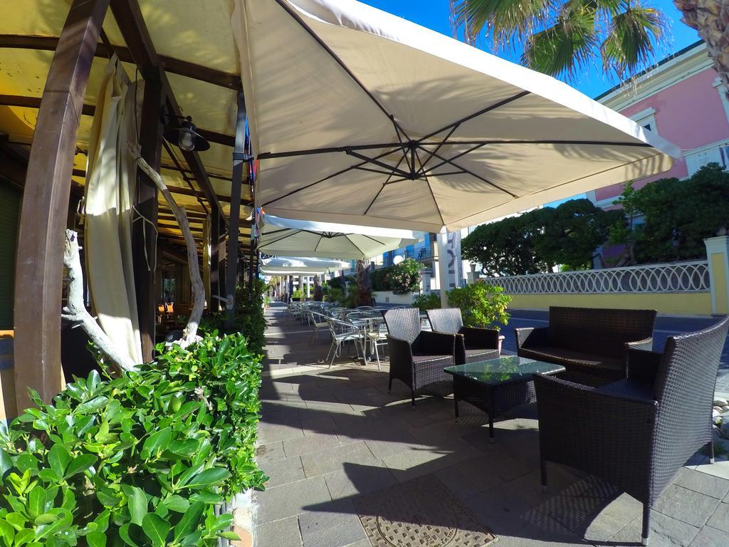 Hotel Aurora Marina di Cecina Exterior photo